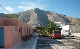 Hostal Agios Antonios  2*